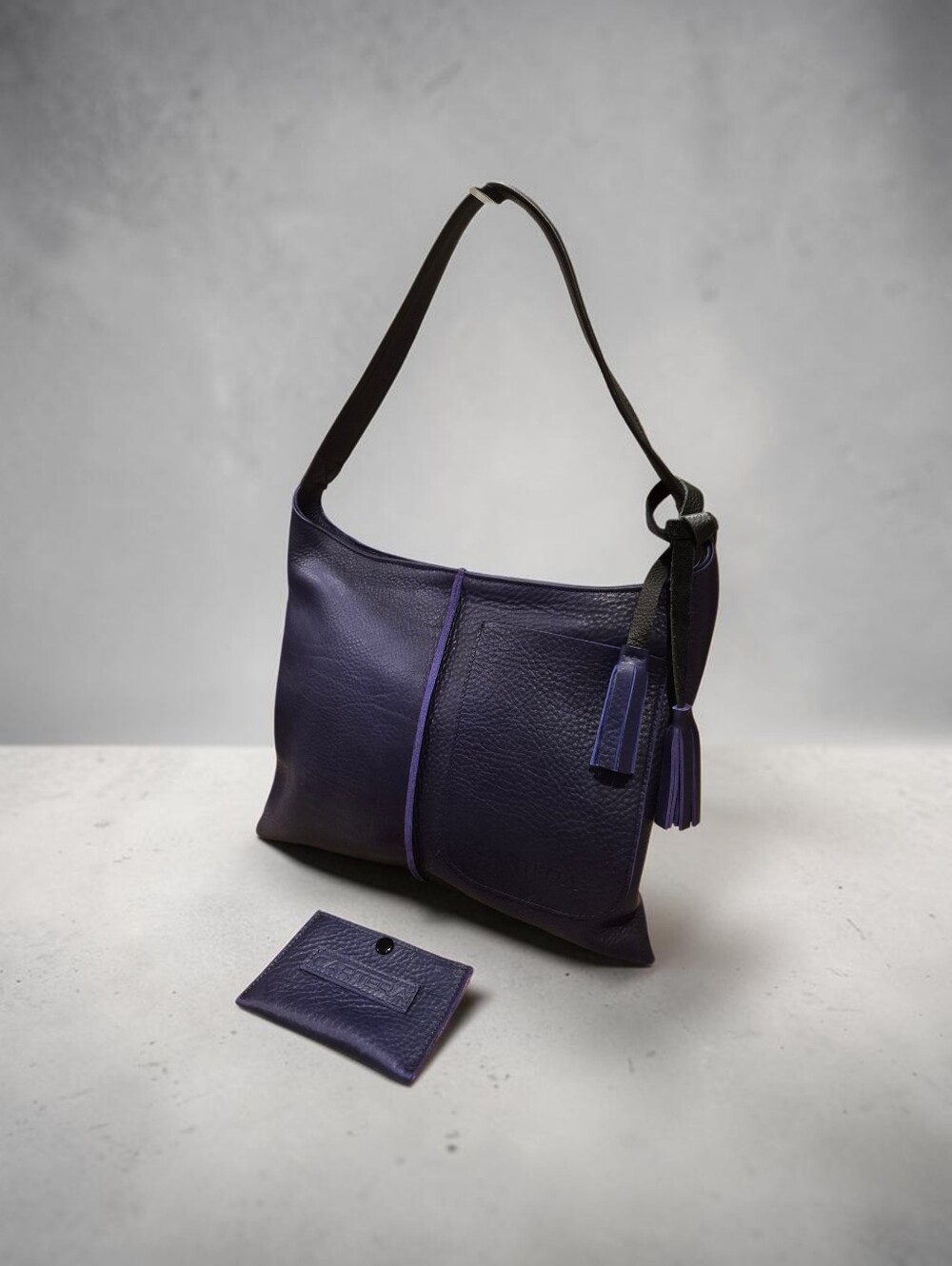 Cartera The Julia Handcrafted Purple Leather Shoulder Bag